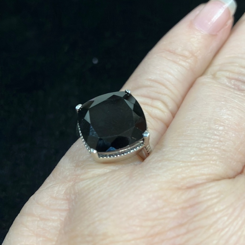 Square Statement Ring - D21